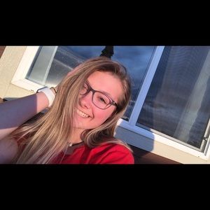 Meet your Posher, Kayleen